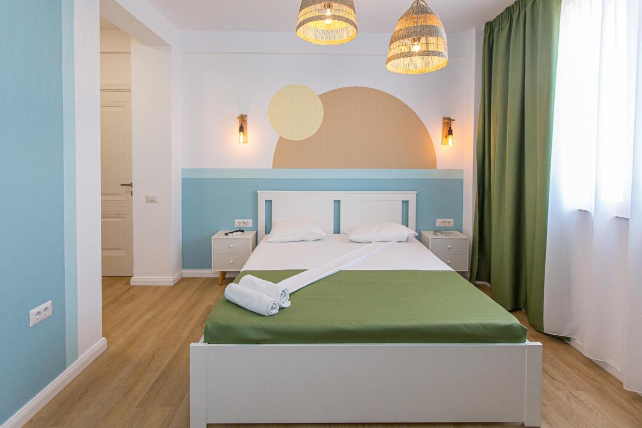 Casa Eden Hotel Костинещи Екстериор снимка
