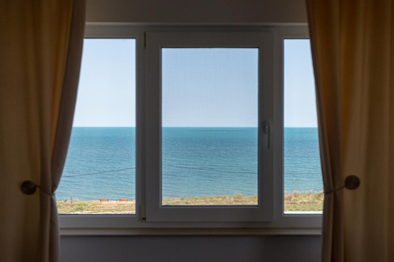 Casa Eden Hotel Костинещи Екстериор снимка