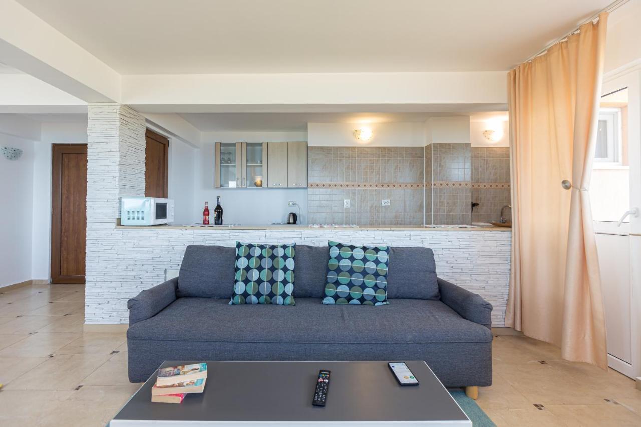 Casa Eden Hotel Костинещи Екстериор снимка