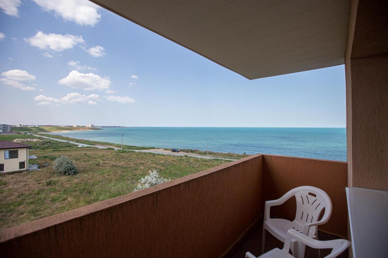 Casa Eden Hotel Костинещи Екстериор снимка