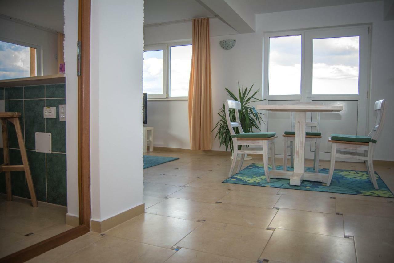 Casa Eden Hotel Костинещи Екстериор снимка